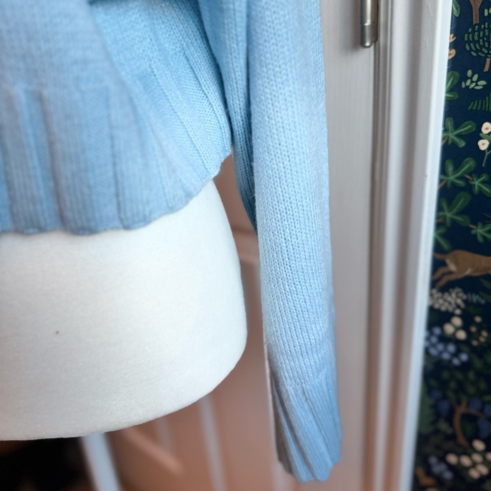 Divided Light Blue Turtleneck Sweater cropped cozy H&M brand winter oversized - Picture 3 of 12